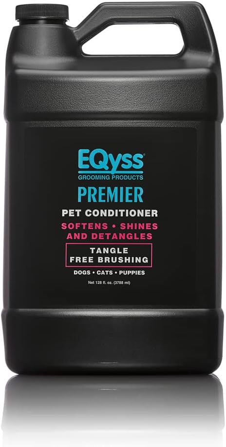 128 oz jug of detangling moisturizing conditioner for dogs and cats
