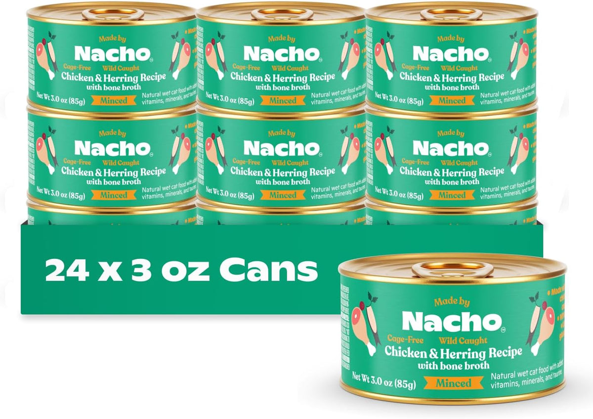 Case of 24 minced wet cat food packs with chicken, herring and bone broth