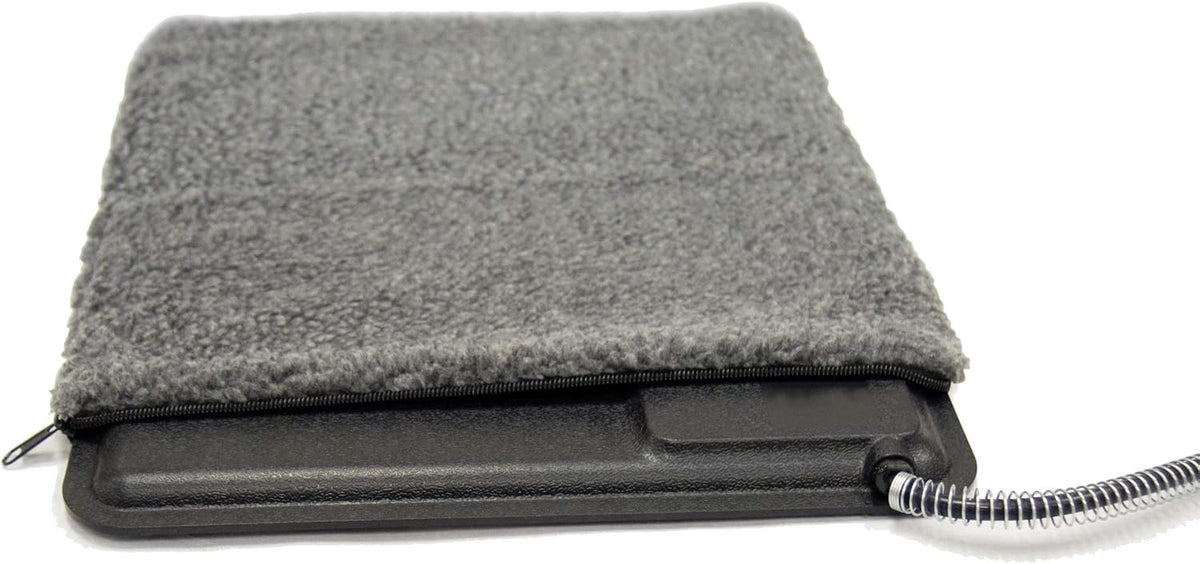 Large heated outdoor pet kennel pad with cover, 22.5 by 28.5 inches