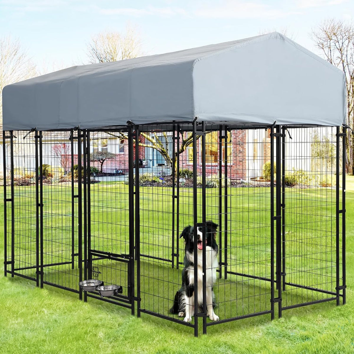 Modular welded wire outdoor dog enclosure with roof cover