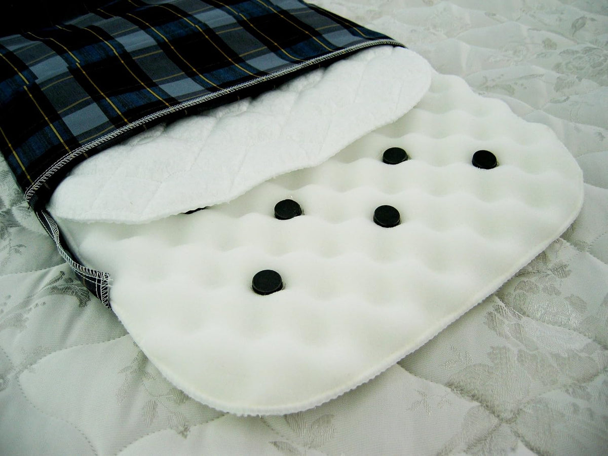 Extra-large magnetic pet bed with olive cotton cover