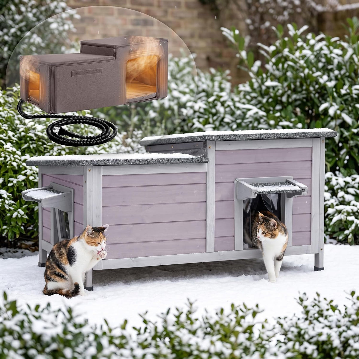 Wooden heated outdoor cat house with insulated liner