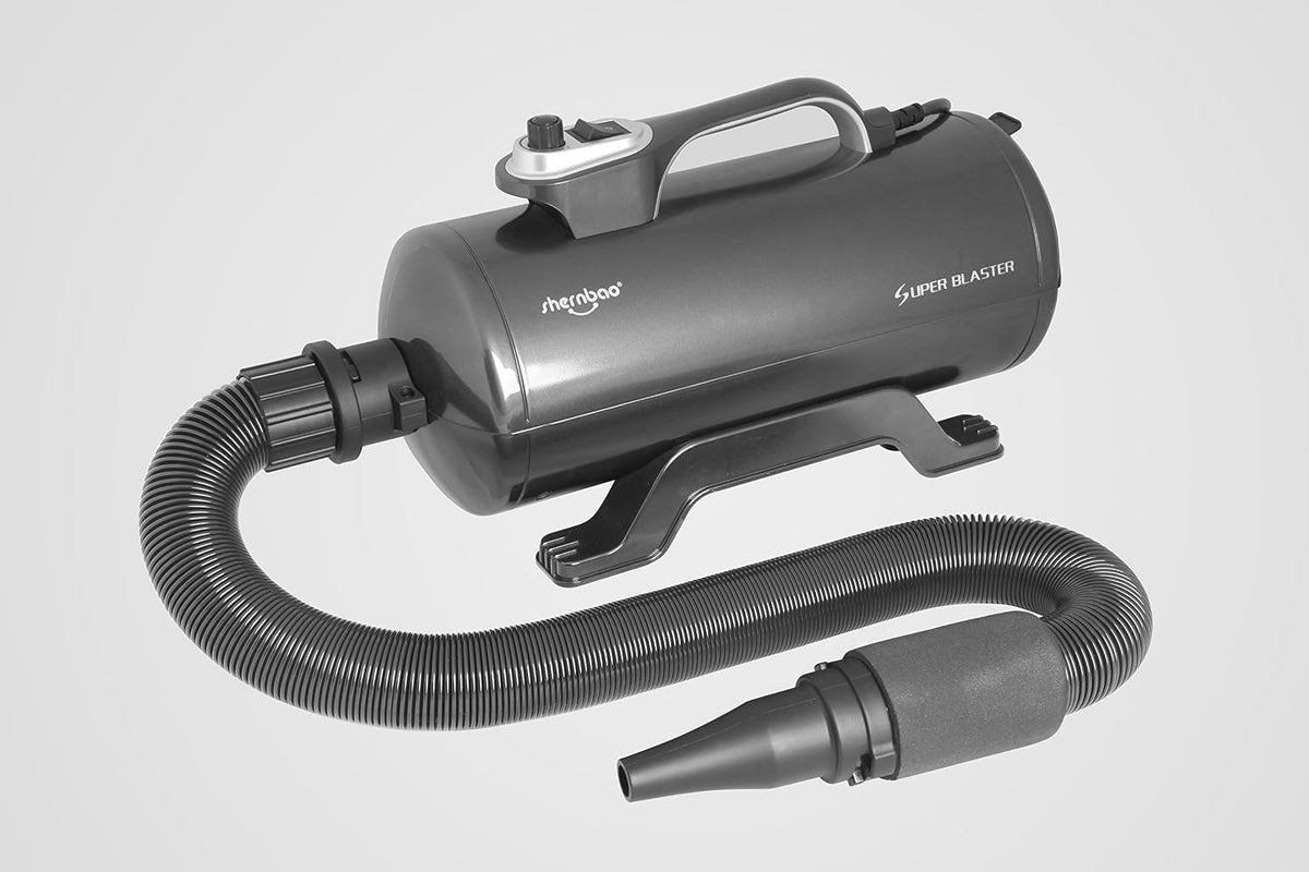 Dual-motor high-velocity pet grooming dryer with hose and nozzle